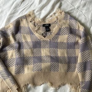 Brand New never worn preppy cropped sweater size M but fits size S